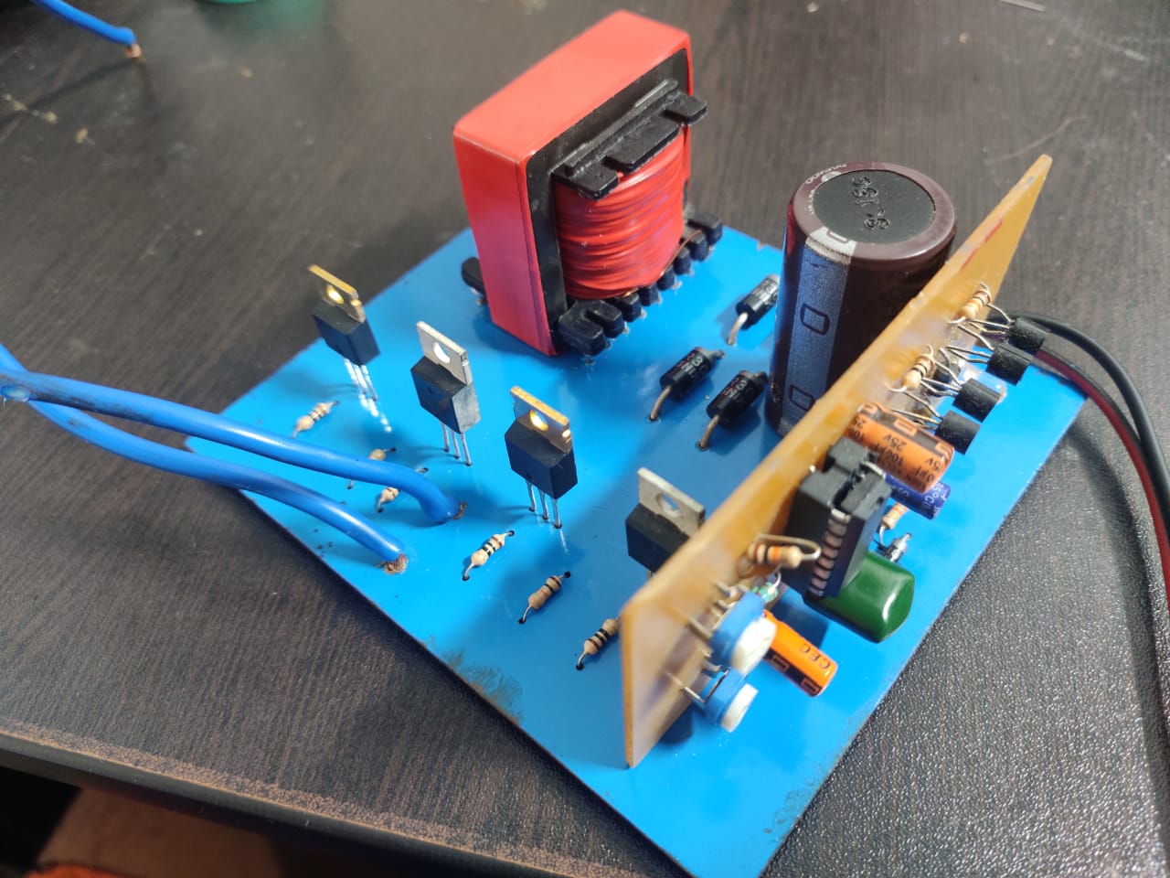 How to Build a Homemade Power Inverter at Home Soldering Mind